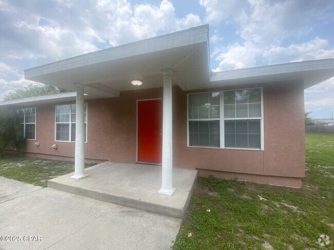 Building Photo - 713 N 9th St Rental