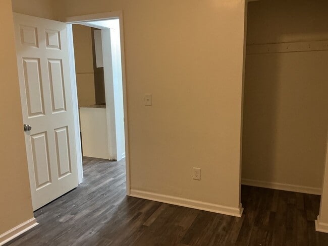 Photo - 2944-46 N 28th St Unidad upper