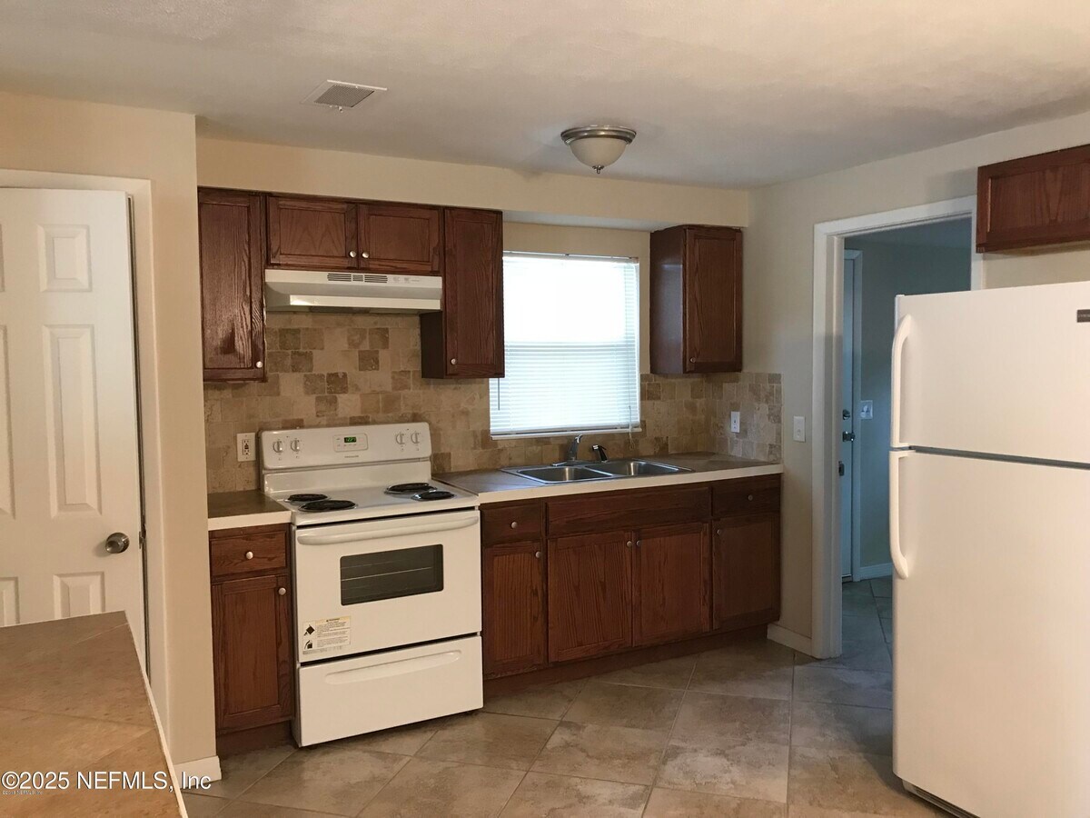 Photo - 2490 Woolery Dr