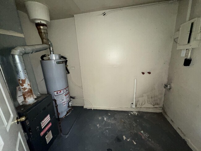 Photo - 2239 N Kenyon St