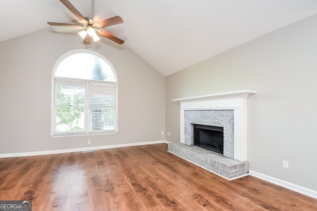 Photo - 19 Widgeon Way SW