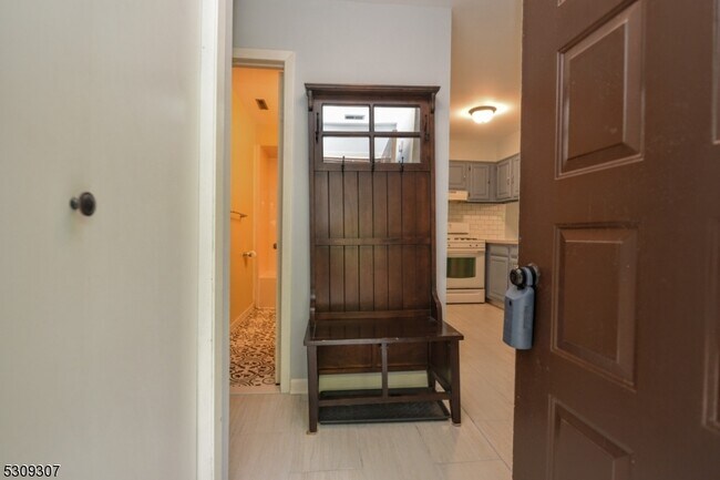 Photo - 6 Steamboat Dr