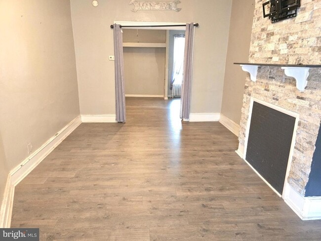 Building Photo - 1315 N 60th St