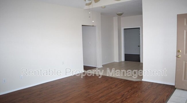 Photo - 105 Collett Ct