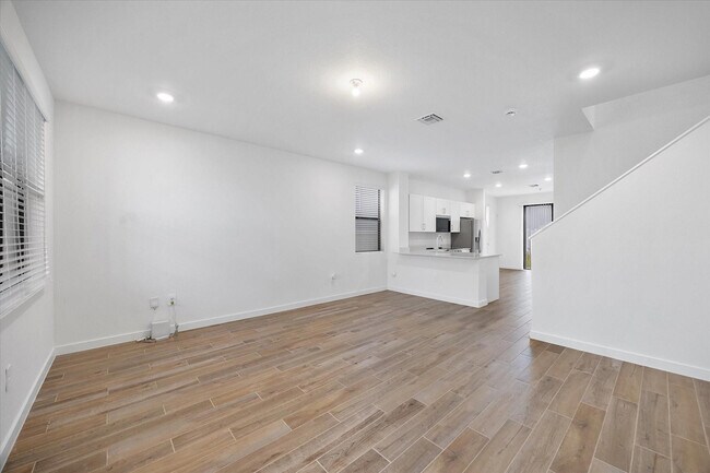 Photo - 713 SE 15th Ave