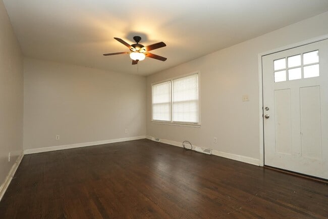 Photo - 4033 Fieldcrest Rd