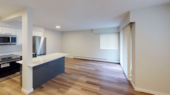 Photo - West 6th Avenue