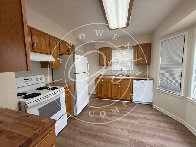 Photo - "Charming 3-Bedroom Home close to University of Toledo - Spacious with full basement.