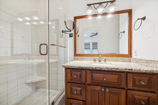 Building Photo - 2807 Lafayette St