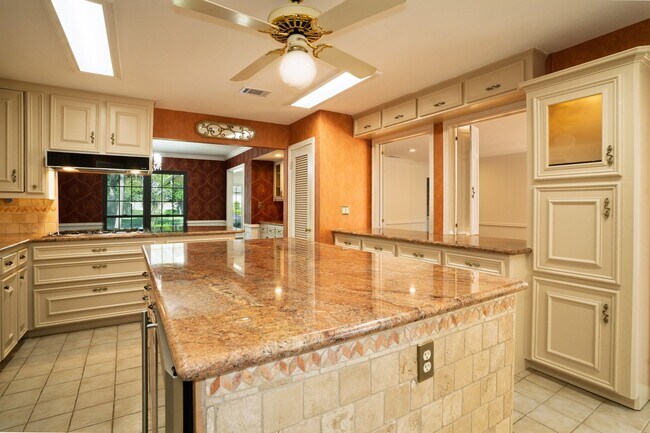 Photo - 12127 Tara Dr