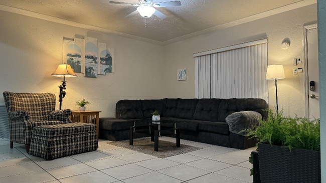 Photo - 7075 60th St N