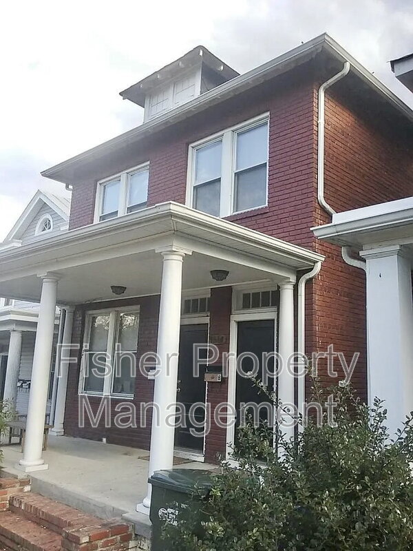 Building Photo - 1514 Bainbridge St Unit B