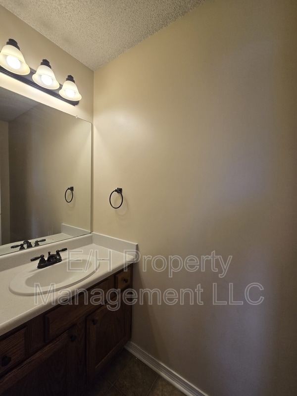 Photo - 4462 S Elizabeth Ave