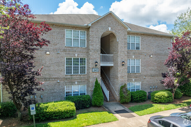 Building Photo - Century Oaks on College Rental