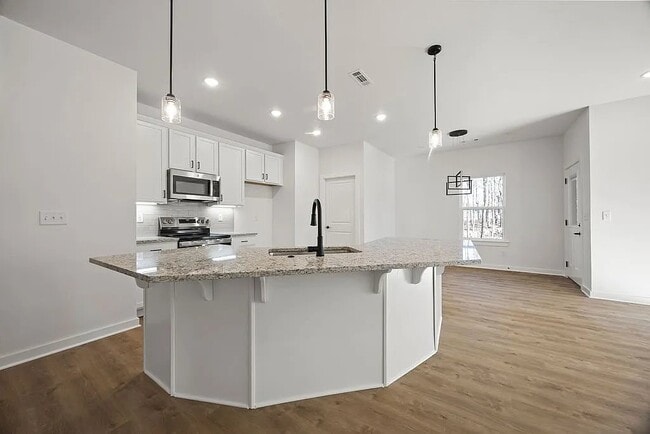 1 Whitmore Ln