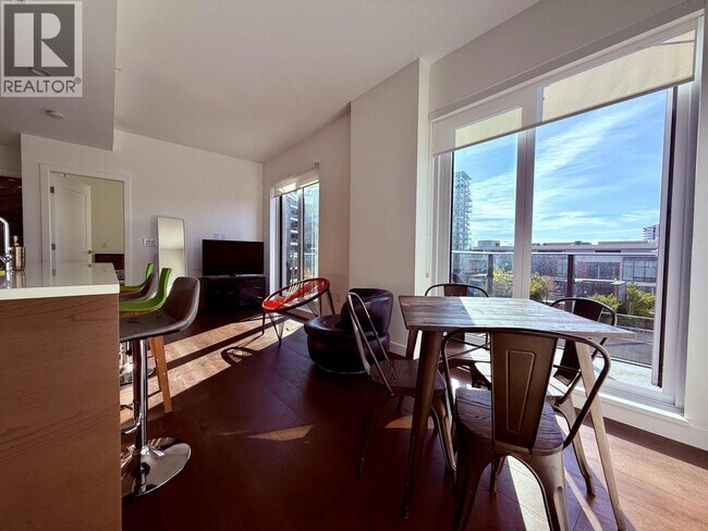 Photo - 5681 Birney Ave Unité 405