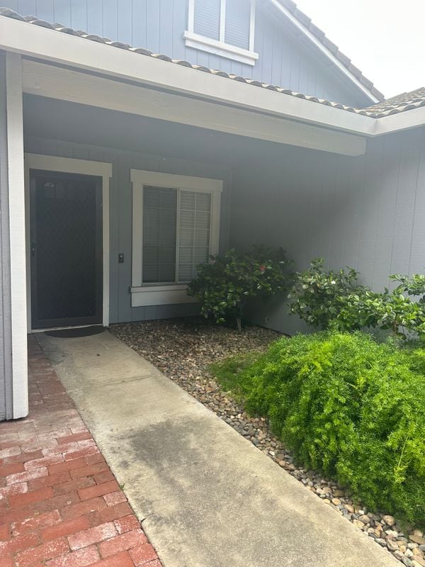 Photo - 430 Silvertail Pl