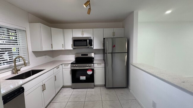 Building Photo - 6531 SE Federal Hwy Unit J104 Rental
