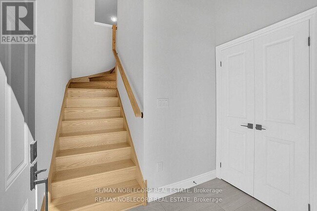 Photo - 34 Alan Williams Trl