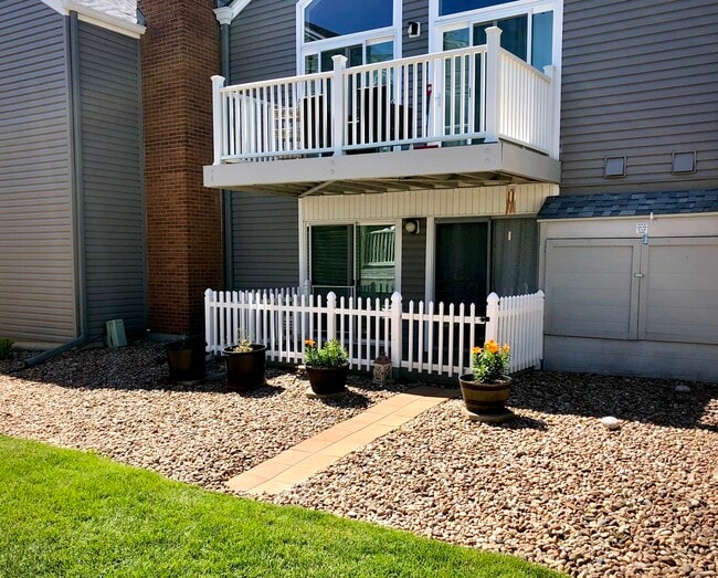 Building Photo - 3349 S Monaco Street Pky Unit B