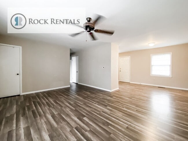 Photo - 3 Bed 1 Bath with Garage