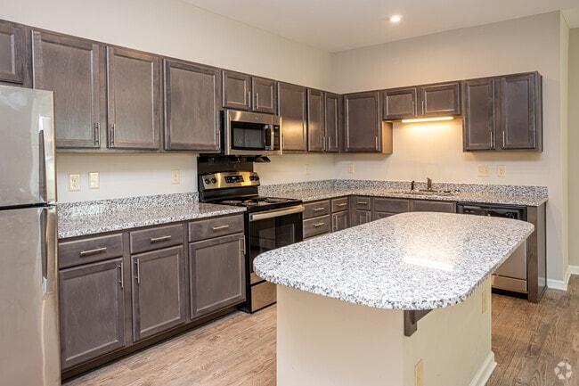 1BR, 1BA - 812SF
