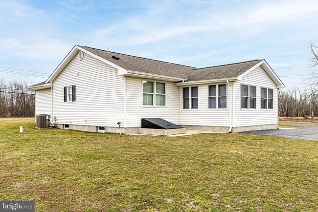 Photo - 413 Red Lion Rd