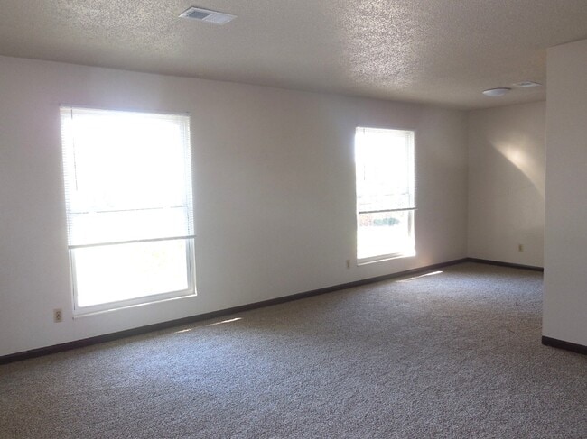Photo - 46 Bellevue Dr Unit 4