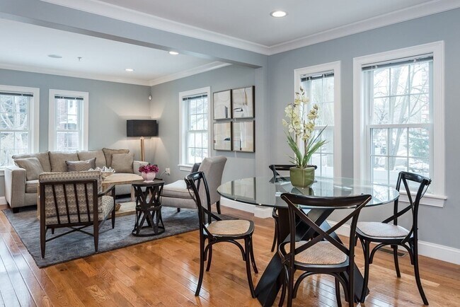 Photo - 143 Williams St Unit 1