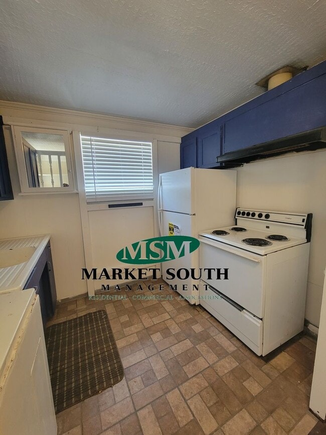 306 Lincoln St Unit B