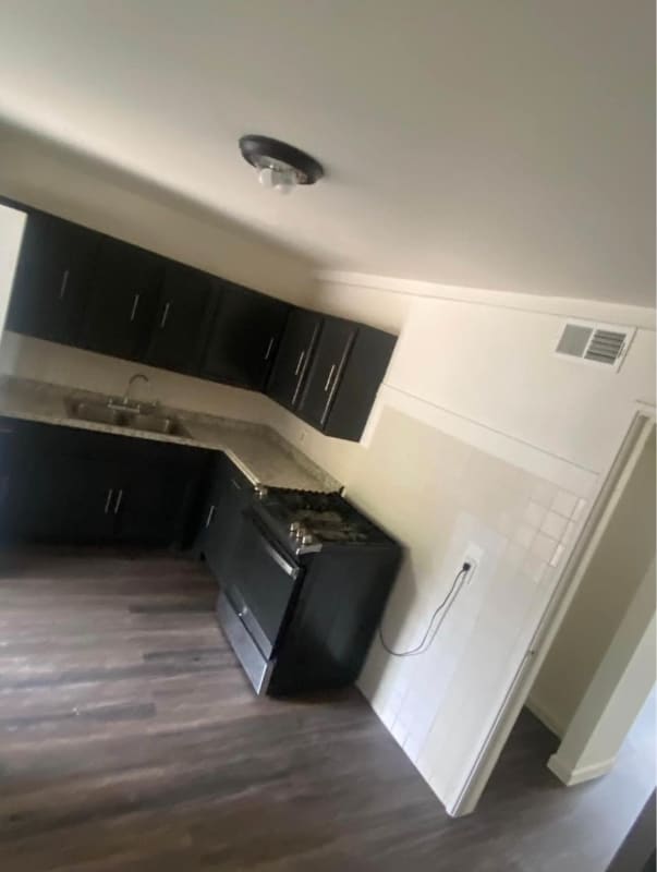 Photo - 424 Dawson Cir