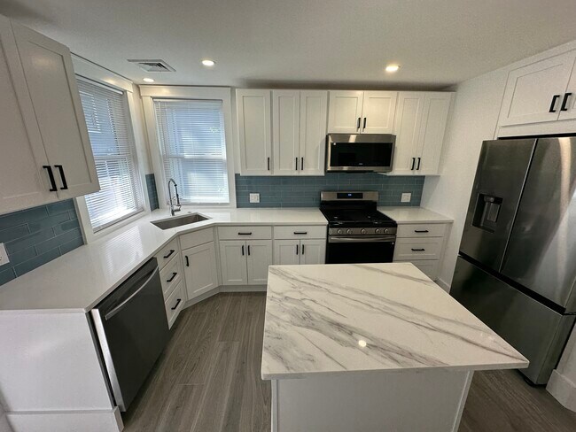 Photo - 452 Centre St Unit 2