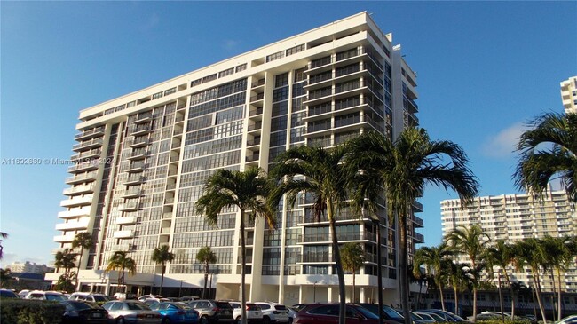 Building Photo - 2017 S Ocean Dr Unit #508 Rental