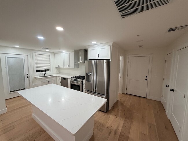 Photo - 17 School St Unidad B