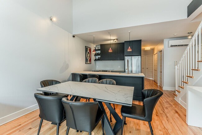 Photo - 117 Rue Saint-Zotique O Unit 301