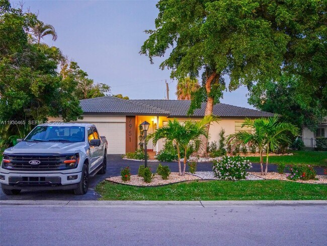 Photo - 7951 NW 37th Dr