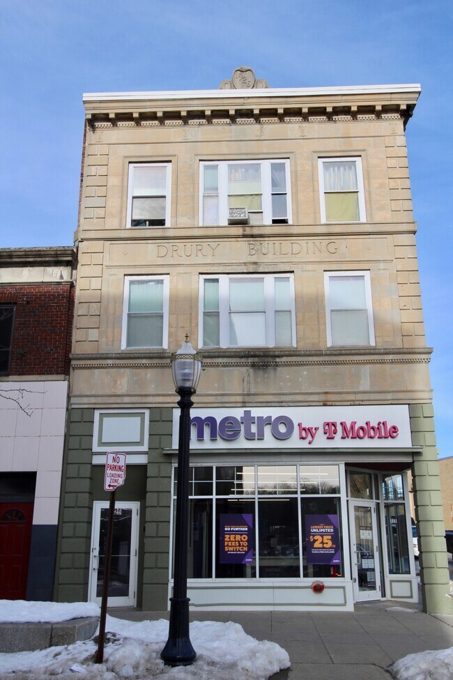 Photo - 327 Main St Unit 1