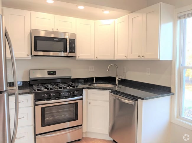 Building Photo - 44 Cogswell Ave Unit 2 Rental