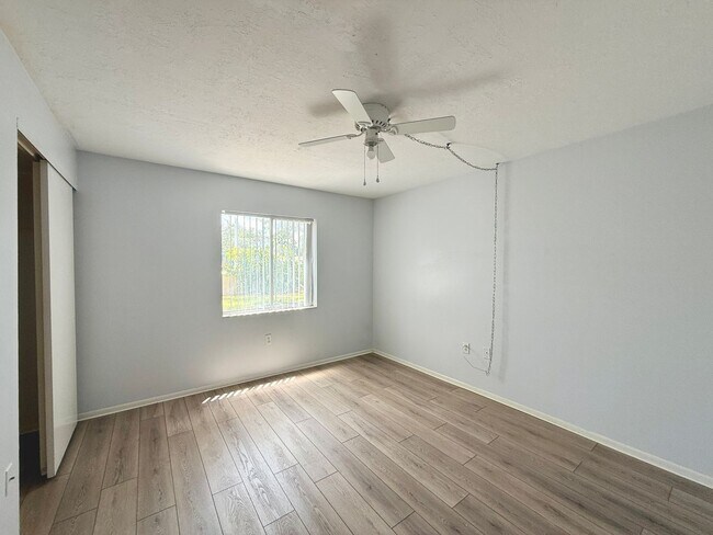 Photo - Close to Downtown Sarasota - 2/1 Condo - I... Unidad B