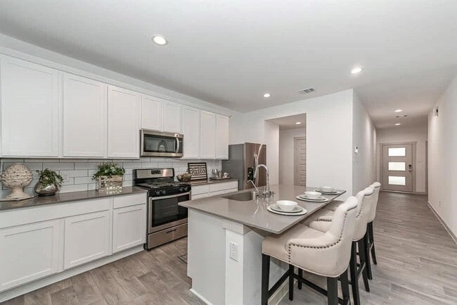Photo - 1210 Kingbird Ct