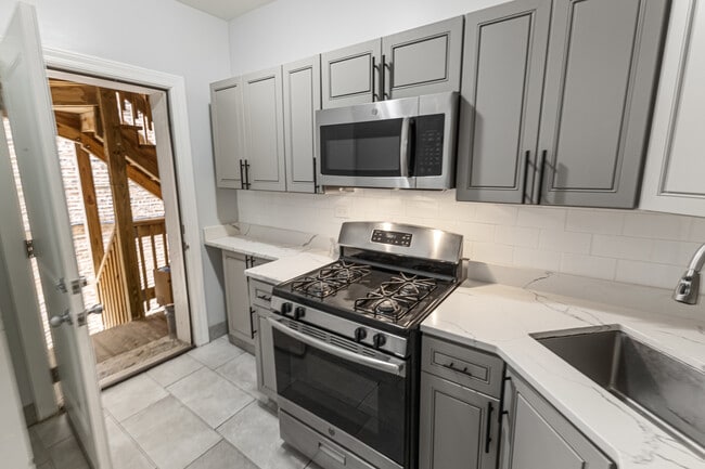 Photo - 6112 N Winthrop Ave Unit 1W