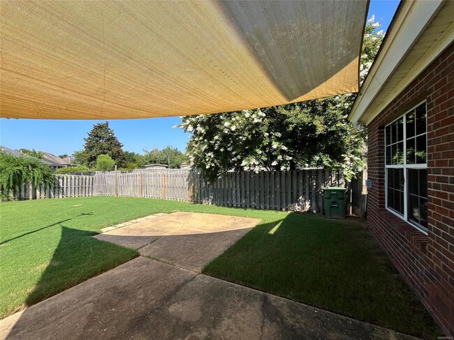 Photo - 9679 Greythorne Way