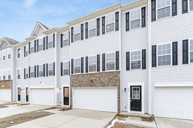 1351 Ridge Ave