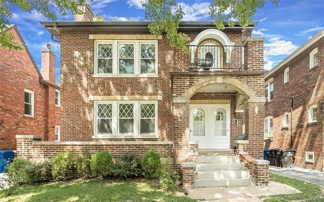 Building Photo - 7375 Amherst Ave Unit Apt 1
