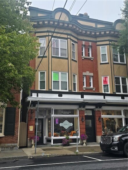 Building Photo - 139 S Main St Unit 2