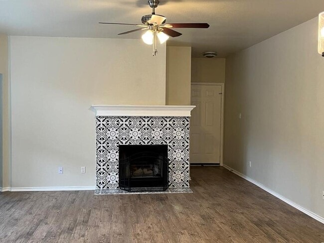 Photo - 813 Black Locust Drive West