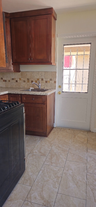 Photo - 3871 Superba St