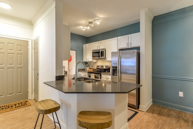 Side by Side Refrigerator and Freezer Combo