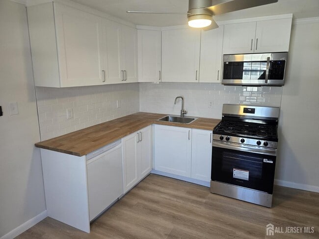 Photo - 633 Linden Ave