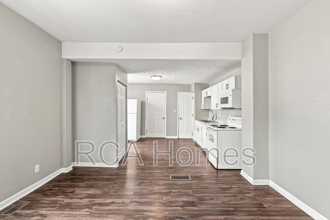 Photo - 1013 E Legrande Ave